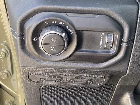 New 2026 Jeep Gladiator Mojave image 28