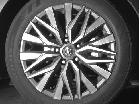 Used 2025 Nissan Altima 2.5 SV image 13