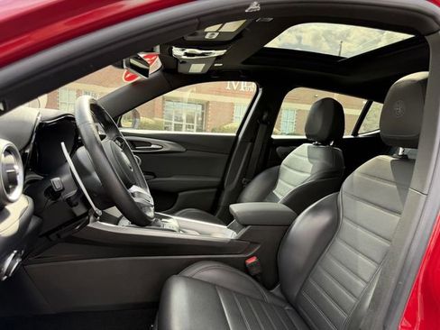 Used 2024 Alfa Romeo Tonale Ti image 13