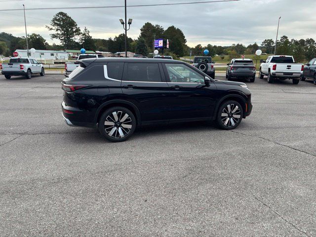 Used 2025 Mitsubishi Outlander SE FWD image 36