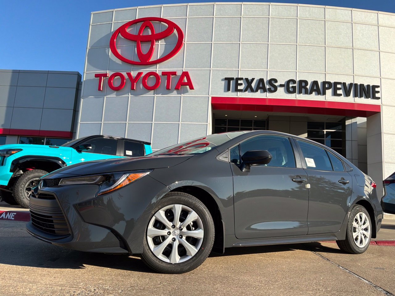 New 2027 Toyota Corolla LE FWD image 2