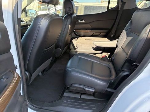 Used 2023 GMC Acadia SLE w/ Elevation Edition FWD image 24