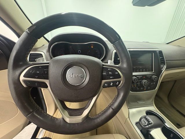 Used 2014 Jeep Grand Cherokee Overland w/ Advanced Technology Group AWD/4WD image 23