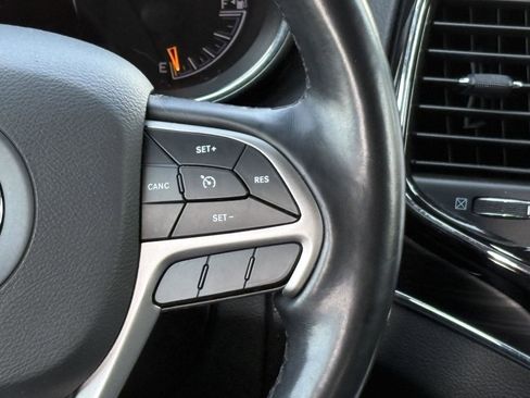 Used 2022 Jeep Grand Cherokee Limited AWD/4WD image 20