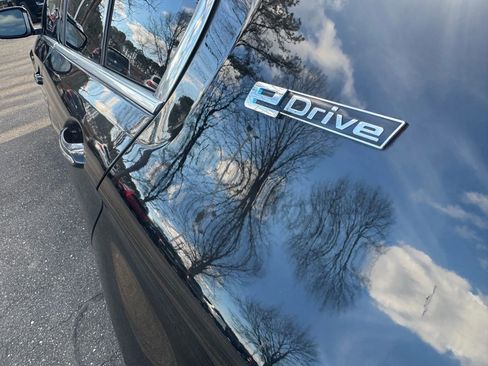 Used 2018 BMW 530e w/ Premium Package 2 image 14