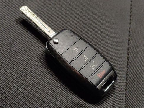 Used 2019 Kia Soul FWD image 32