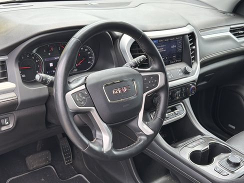 Used 2023 GMC Acadia SLT FWD image 11