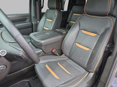 Certified 2021 GMC Yukon XL AT4 w/ AT4 Premium Package AWD/4WD image 17