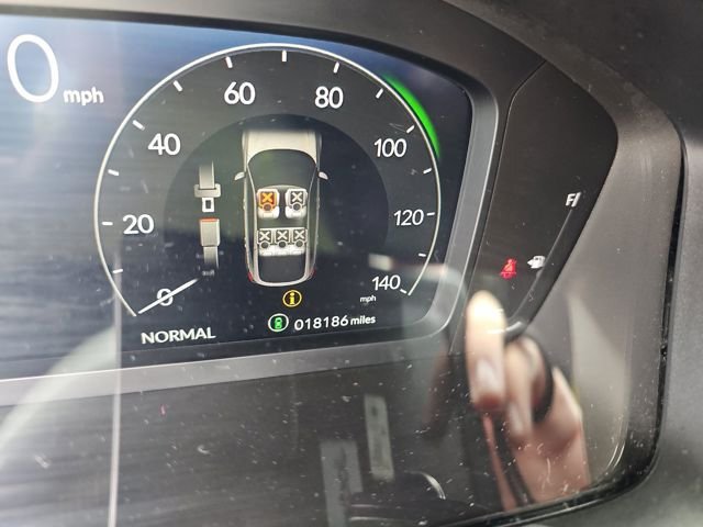 Used 2025 Honda Civic Sport Touring image 9