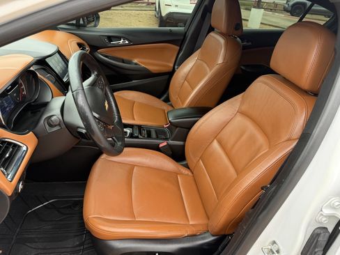 Used 2017 Chevrolet Cruze Premier image 18