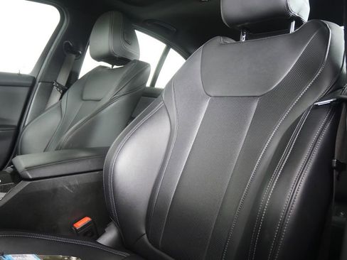 Used 2022 BMW 330i Sedan w/ Premium Package image 10