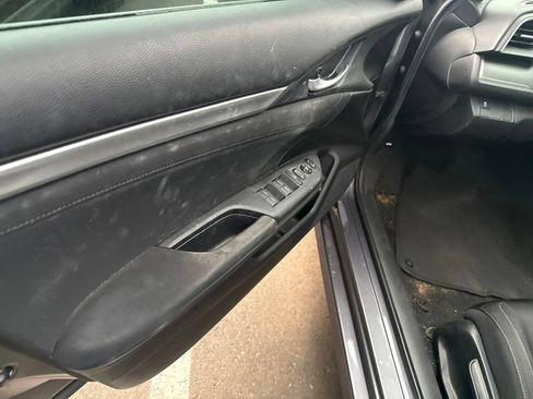Used 2017 Honda Civic EX image 16