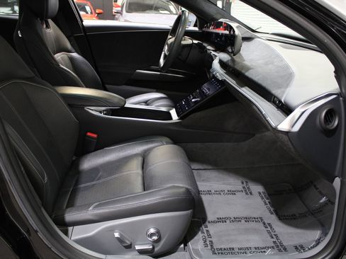 Used 2022 Lucid Air Grand Touring image 22