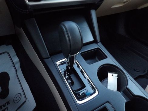 Used 2019 Subaru Outback 2.5i Limited w/ Popular Package #2 image 24