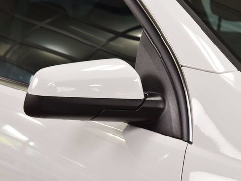Used 2017 Chevrolet SS RWD image 18