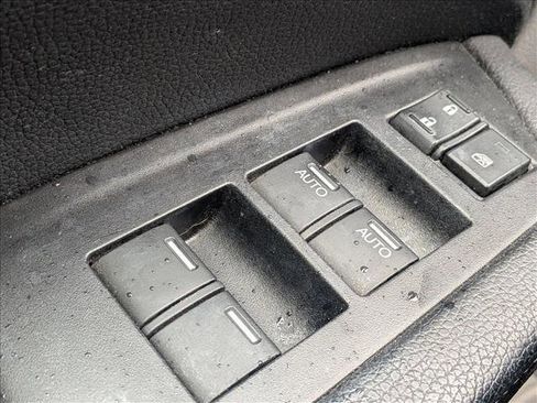 Used 2017 Honda Pilot EX image 14