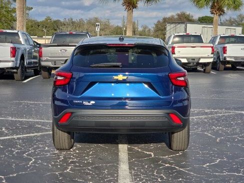 Used 2024 Chevrolet Trax LS w/ LS Convenience Package image 10