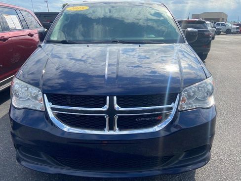 Used 2015 Dodge Grand Caravan SXT FWD image 2