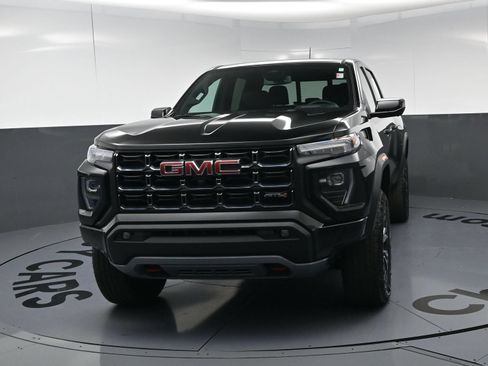 Used 2024 GMC Canyon AT4 w/ AT4 Premium Package AWD/4WD image 5