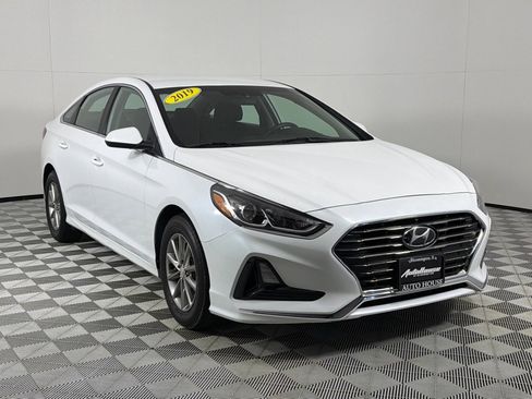 Used 2019 Hyundai Sonata SE image 3