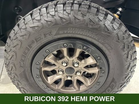 Used 2021 Jeep Wrangler Unlimited Rubicon w/ Dual Top Group AWD/4WD image 11