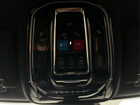 Used 2021 Jeep Grand Cherokee L Overland w/ Advanced Protech Group III AWD/4WD image 42