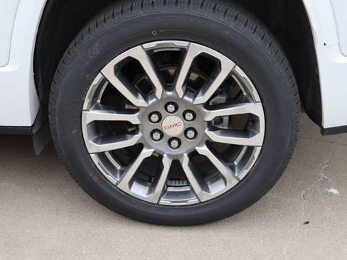 Used 2023 GMC Acadia Denali FWD image 31