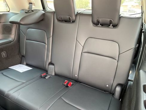 New 2026 Nissan Pathfinder Platinum AWD/4WD image 13
