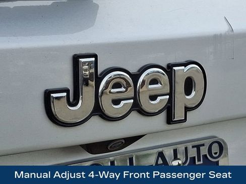 Used 2019 Jeep Renegade Latitude w/ Cold Weather Group image 33