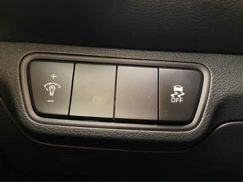 Used 2023 Kia Forte LXS image 33