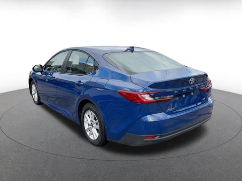 Used 2025 Toyota Camry LE image 12