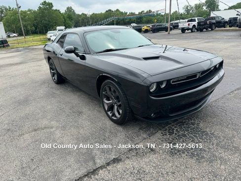 Used 2018 Dodge Challenger SXT Plus RWD image 5