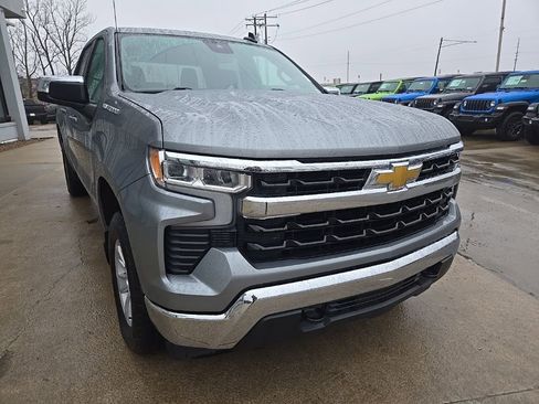 Used 2025 Chevrolet Silverado 1500 LT AWD/4WD image 16