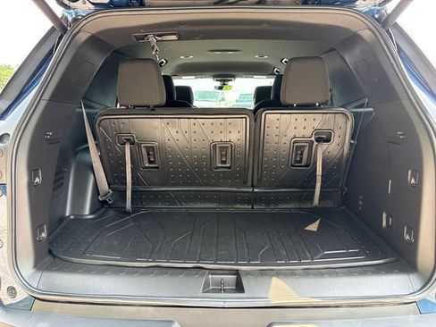 Certified 2023 Chevrolet Traverse LT w/ Rear Camera Mirror Package AWD/4WD image 16