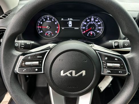 Used 2023 Kia Forte LXS w/ LXS Technology Package image 21