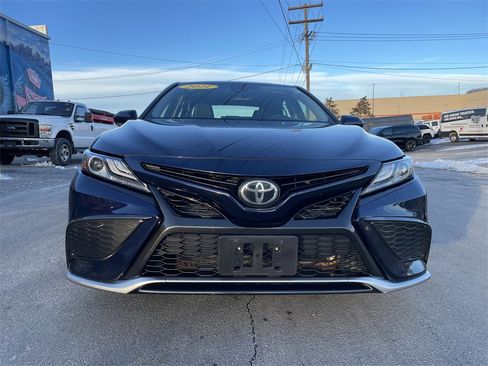 Used 2021 Toyota Camry XSE image 5