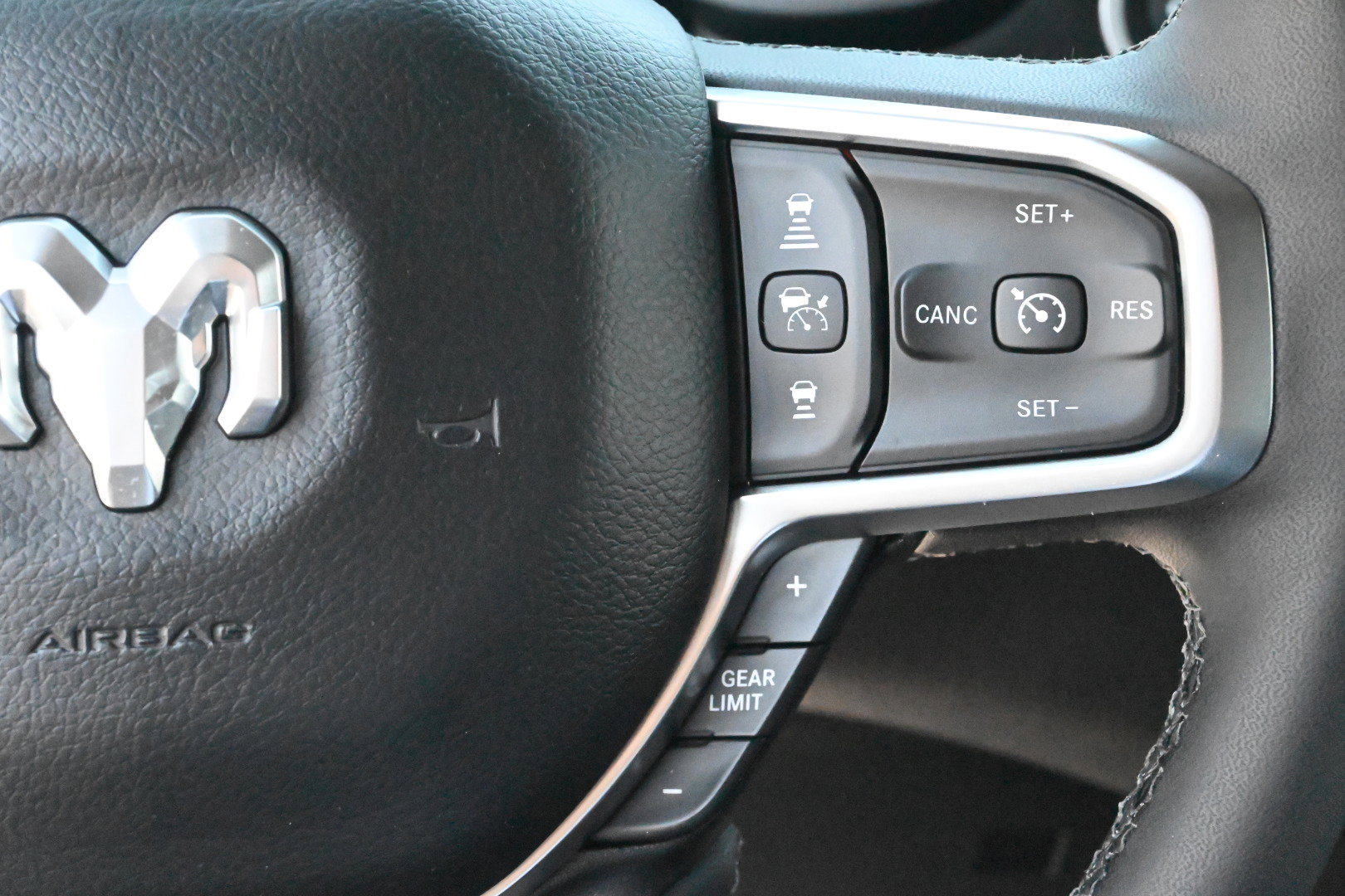 Used 2025 RAM 1500 Big Horn AWD/4WD image 21