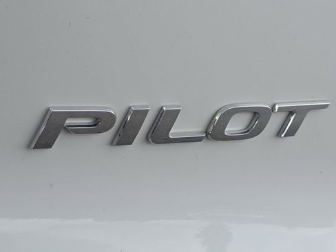 Certified 2022 Honda Pilot TrailSport image 8