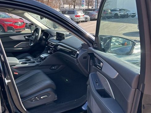 Used 2023 Acura MDX SH-AWD w/ Technology Package image 4