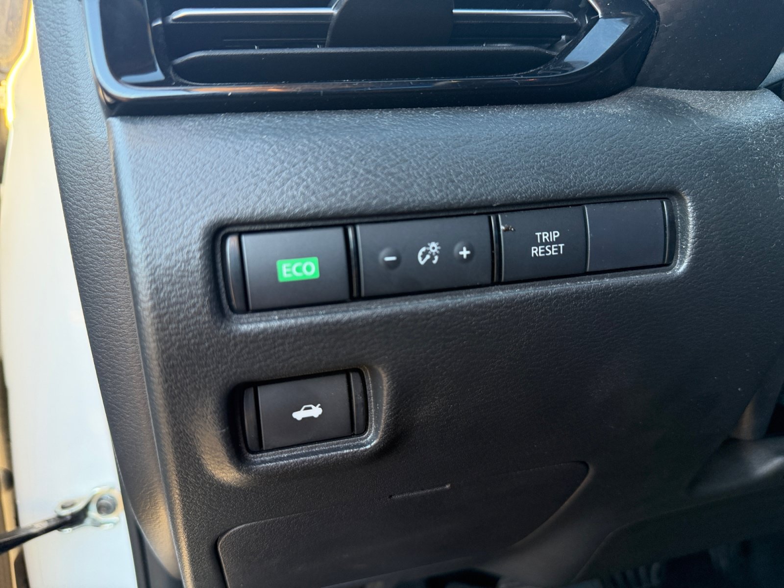 Used 2024 Nissan Sentra SR FWD image 26