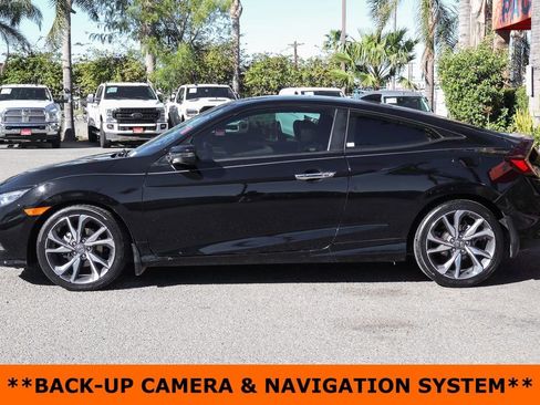 Used 2019 Honda Civic Touring image 5