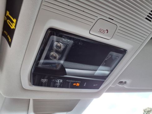 New 2025 Volkswagen Tiguan S w/ 18" Wheel Package image 18