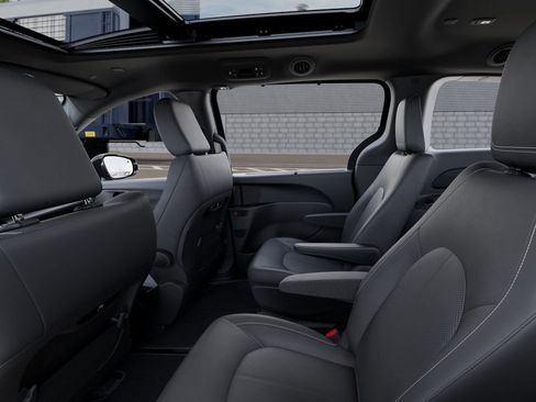 New 2025 Chrysler Pacifica Select image 26
