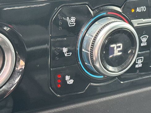 Certified 2023 GMC Sierra 1500 SLT w/ SLT Premium Package image 19