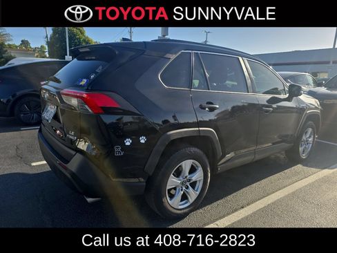 Used 2019 Toyota RAV4 LE w/ Carpet Mat Package AWD/4WD image 2