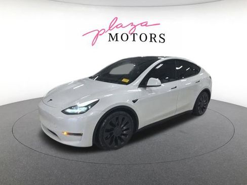 Used 2024 Tesla Model Y Performance AWD/4WD image 2