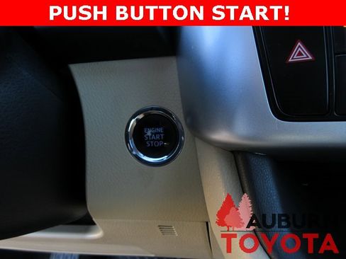 Used 2014 Toyota Highlander XLE image 20