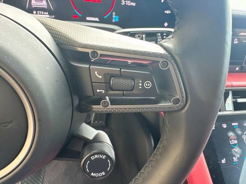 Used 2025 Porsche Taycan image 24