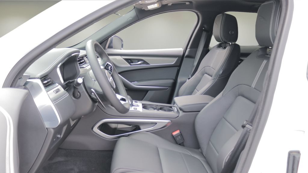New 2026 Jaguar F-PACE R-Dynamic S AWD/4WD image 11