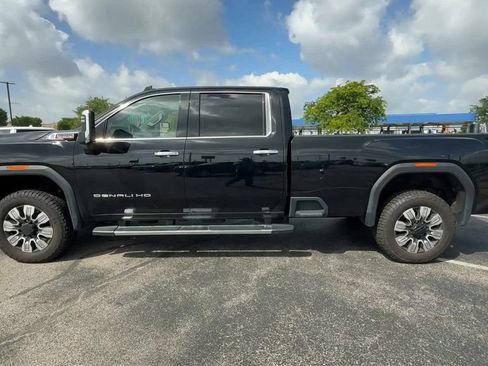 Used 2024 GMC Sierra 3500 Denali w/ Denali Reserve Package AWD/4WD image 5